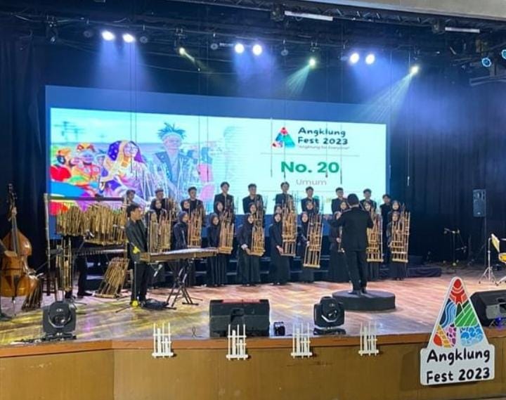 Tim Angklung SMA IT Insan Sejahtera Sabet Juara 1 dalam Angklung Fest 2023: Menguatkan Kebanggaan dan Kearifan Lokal