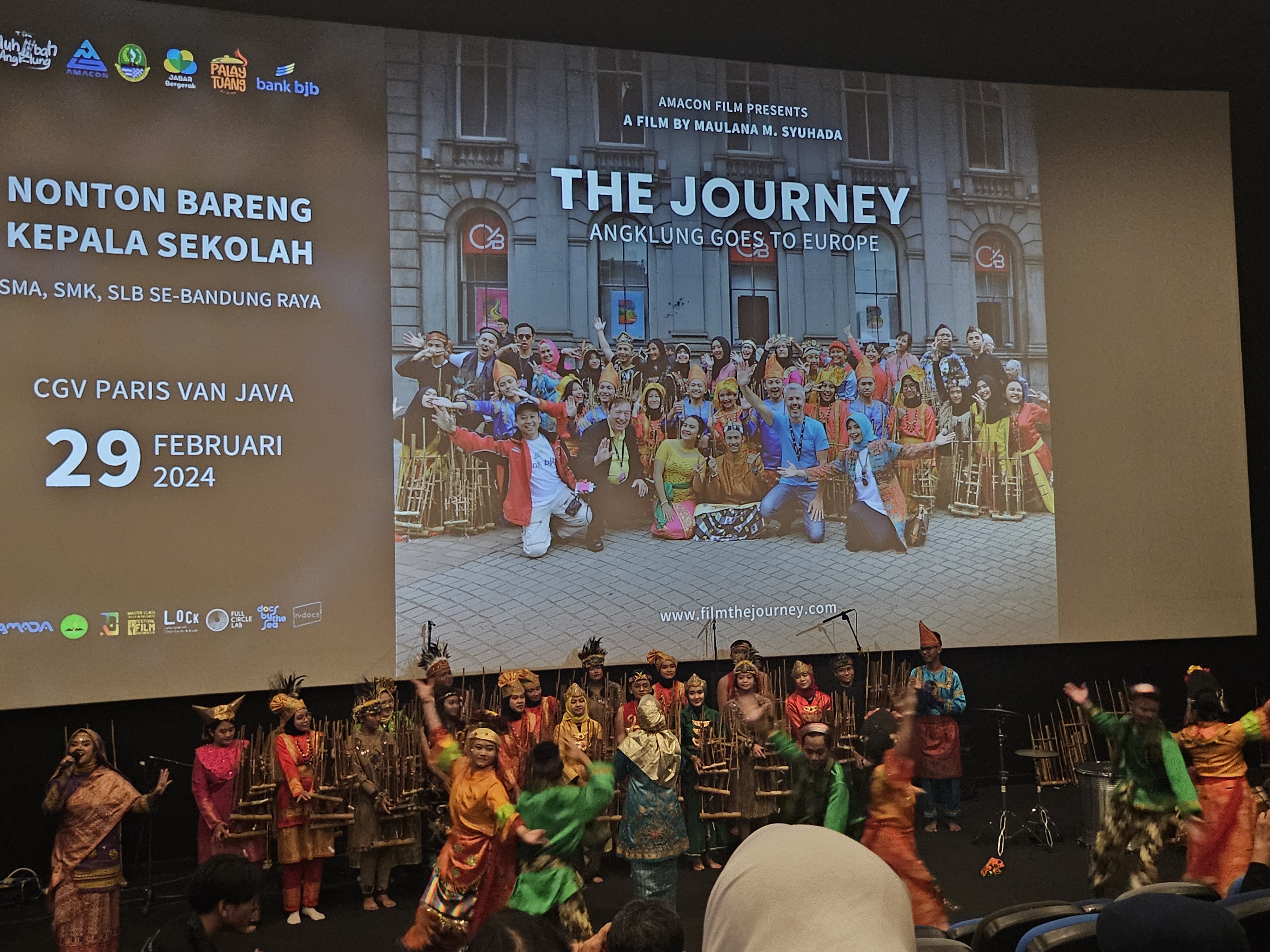 Dukung Pelestarian Budaya, 500 Kepala Sekolah Nobar Film “The Journey: Angklung Goes To Europe”
